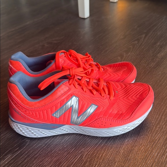 New Balance Running Shoes 520 v2 Ladies size 10 - Picture 1 of 8
